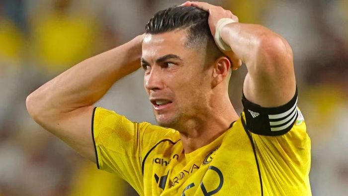 Cristiano Ronaldo là ngôi sao có ảnh hưởng lớn nhất tại Al Nassr, nhưng hợp đồng khổng lồ của anh đang tạo áp lực lên tài chính CLB. Ảnh: Getty.