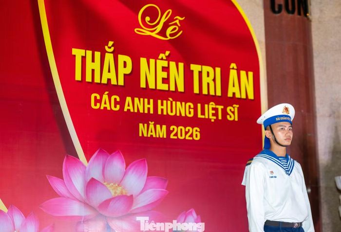  "Tôi rất xúc động khi thế hệ trẻ Quảng Ninh luôn tưởng nhớ tới những công lao to lớn của các Anh hùng - Liệt sĩ những người đã hi sinh xương máu của mình để bảo vệ nền độc lập cho Tổ quốc. Tôi mong muốn thế hệ trẻ tiếp nối truyền thống của cha anh để xây dựng, phát triển đất nước trong kỷ nguyên vươn mình của dân tộc", ông Nhân nói. 