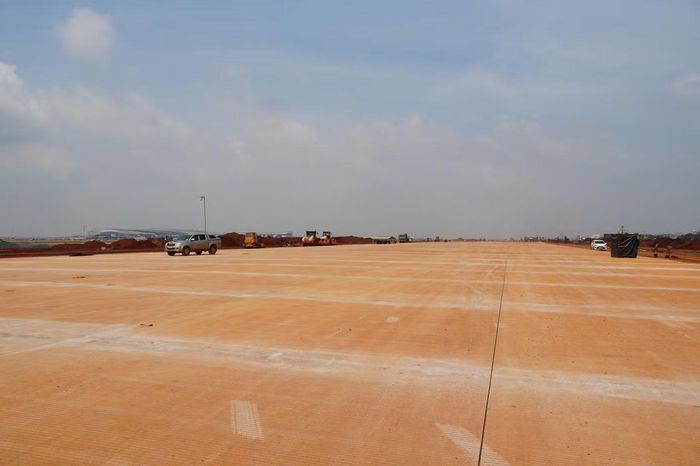 Dự kiến, từ tháng 8 tới, nhà thầu bắt đầu lắp đặt hệ thống chiếu sáng, trang thiết bị tại đường cất hạ cánh thứ 2.
