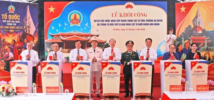Các đồng chí lãnh đạo tỉnh Cà Mau khởi công Dự án sửa chữa, nâng cấp Nghĩa trang liệt sĩ tỉnh Cà Mau và trùng tu Đền thờ 10 Anh hùng liệt sĩ khởi nghĩa Hòn Khoai