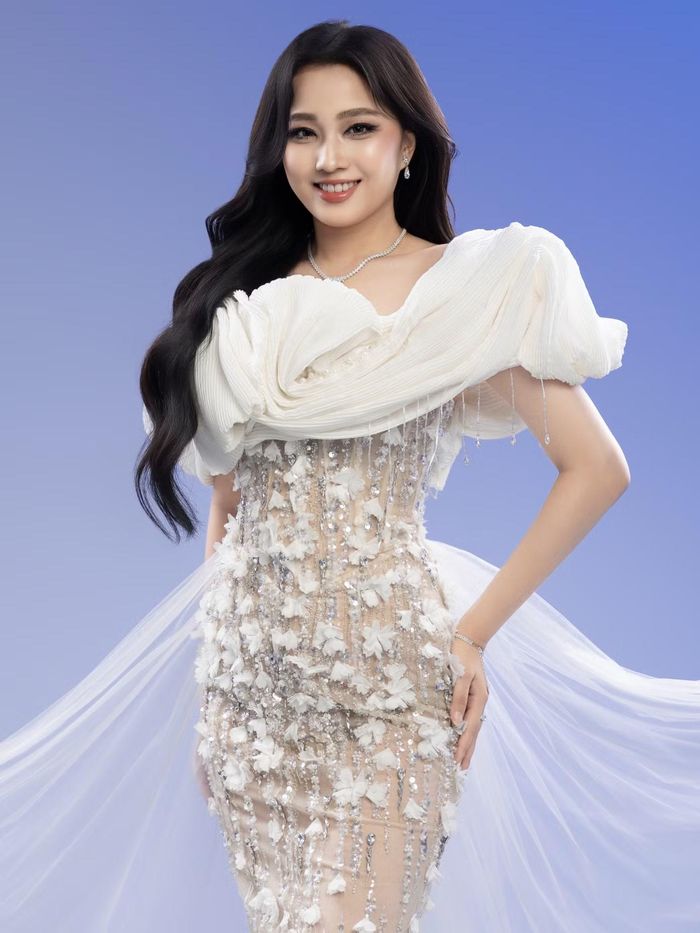 Trịnh Ngọc Huyền cũng bày tỏ mong muốn mang vương miện Hoa hậu Việt Nam đầu tiên về cho Hưng Yên.