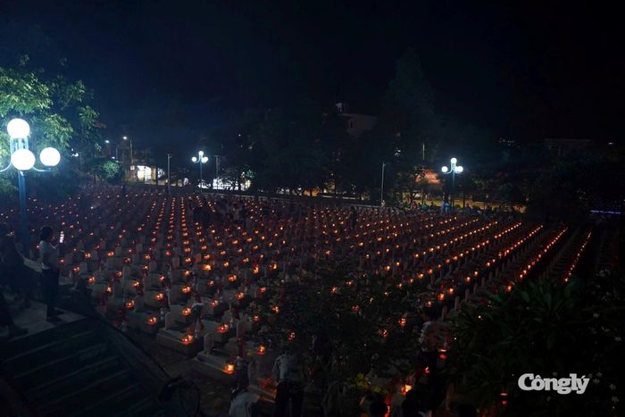 Nghĩa trang Liệt sĩ Quốc tế Việt – Lào là nghĩa trang duy nhất tại Việt Nam mang tên hai quốc gia Việt - Lào, nơi yên nghỉ của gần 11.000 liệt sĩ.