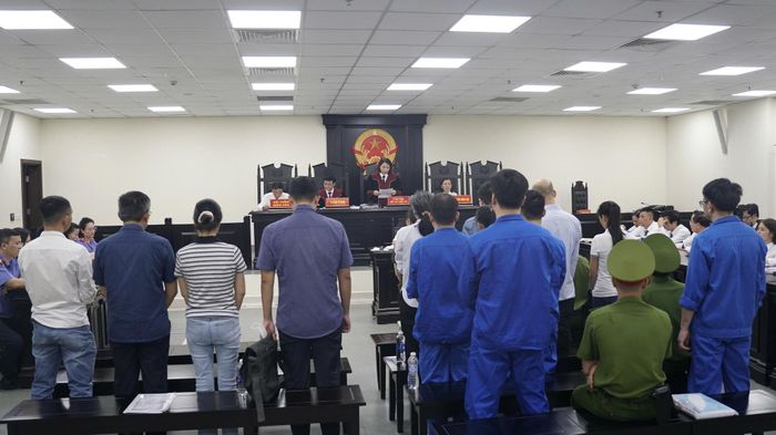 Toàn cảnh phiên tòa.