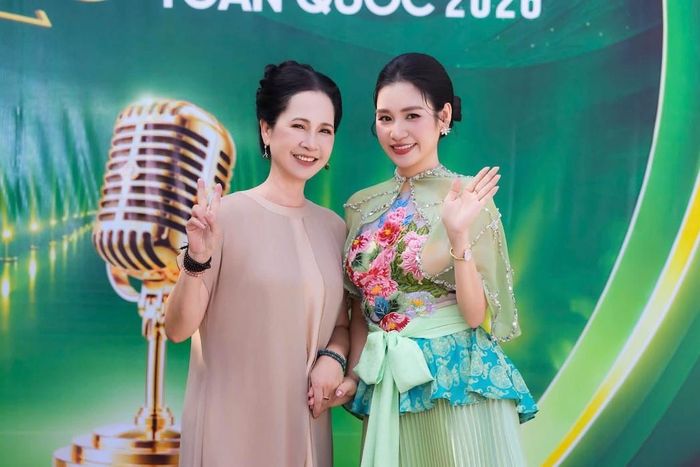 NSND Lan Hương và MC Thanh Mai tại buổi gặp gỡ báo chí vòng sơ khảo cuộc thi Tìm kiếm tài năng MC nhí toàn quốc 2026. 