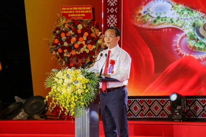 Ông Hồ Văn Mười - Chủ tịch UBND tỉnh Lâm Đồng phát biểu.