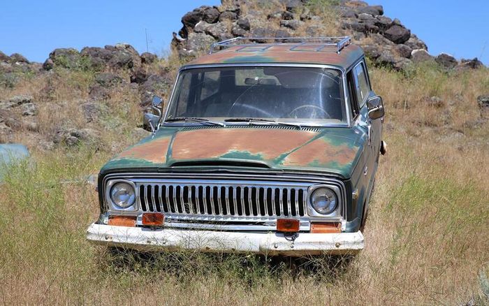 Jeep Cherokee SJ đời 1974.