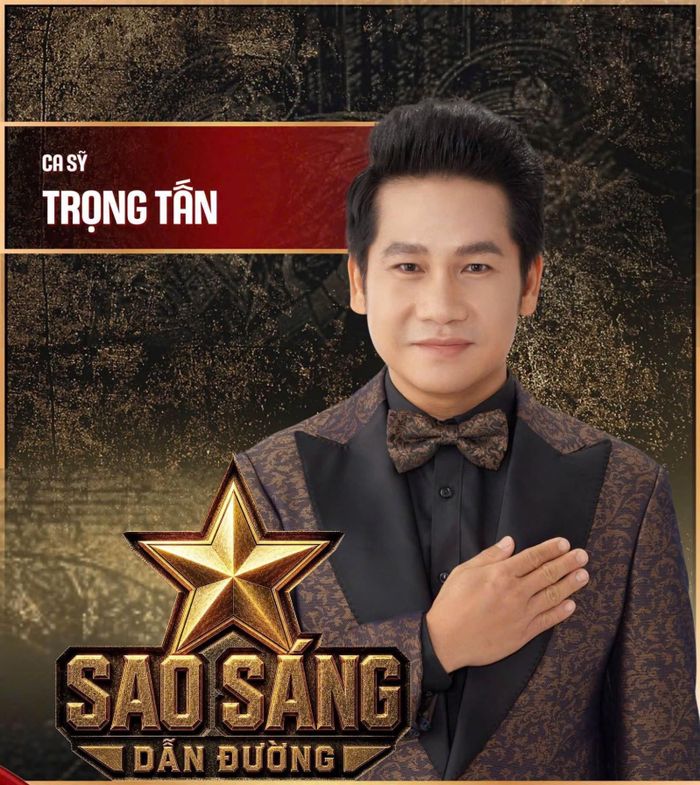 Ca sĩ Trọng Tấn cũng chia sẻ xúc động: "Mỗi tiết mục, mỗi thước phim, mỗi lời chia sẻ đều chạm đến trái tim người xem để rồi không ít người đã lặng đi và rơi nước mắt. Đó không chỉ là những giọt nước mắt của sự xúc động mà còn là sự tri ân dành cho những thế hệ đã cống hiến, hy sinh để chúng ta có cuộc sống bình yên hôm nay. Thật hạnh phúc và tự hào khi được là một phần của chương trình ý nghĩa này. Mong rằng những giá trị tốt đẹp mà “Sao sáng dẫn đường” lan tỏa sẽ tiếp tục soi sáng niềm tin, khơi dậy lòng yêu nước và nhắc nhở mỗi chúng ta biết trân trọng quá khứ để vững bước đến tương lai".