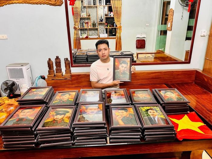 Tính đến tháng 7/2026, anh Lê Thế Thắng đã phục chế hơn 1.000 chân dung liệt sĩ. Ảnh: NVCC