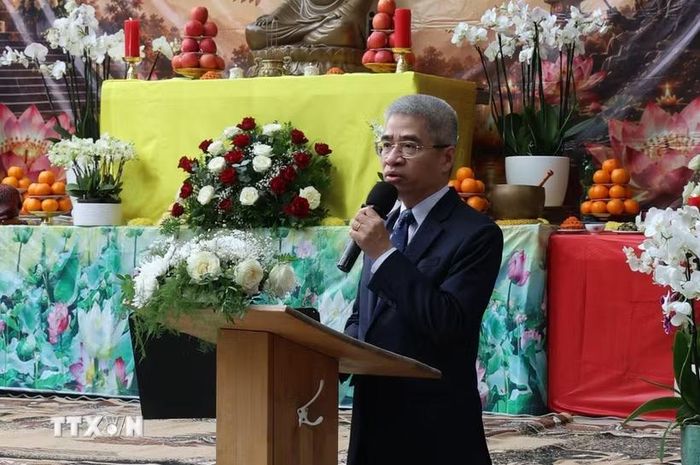 Đại sứ Nguyễn Đắc Thành phát biểu tại buổi lễ. (Ảnh: Thu Hằng/TTXVN)