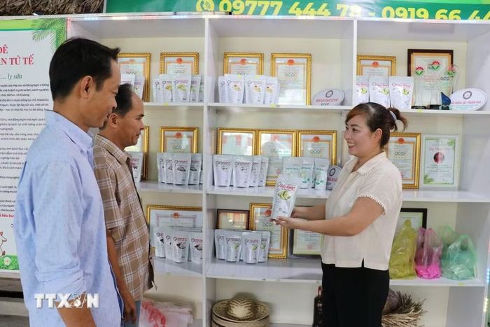 Sản phẩm sầu riêng sấy thăng hoa của Hợp tác xã nông nghiệp Đông Nghi ở xã Long Hưng, tỉnh Đồng Tháp. (Ảnh: Hữu Chí/TTXVN)