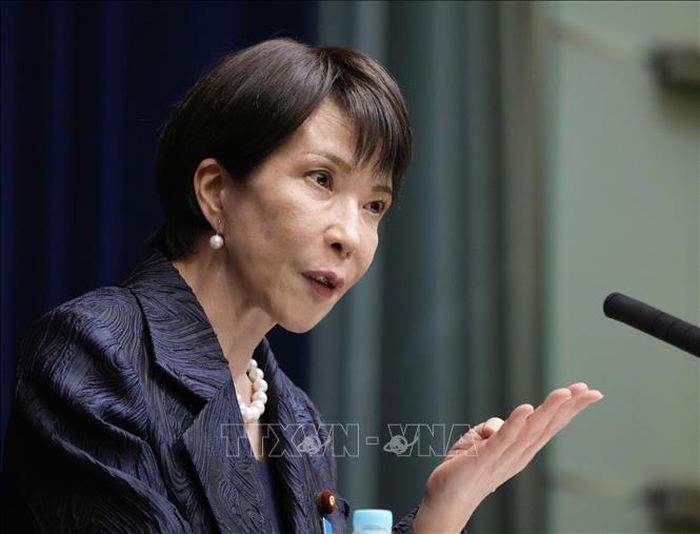Tân Thủ tướng Nhật Bản Sanae Takaichi phát biểu họp báo tại thủ đô Tokyo ngày 21/10/2025. Ảnh: Kyodo/TTXVN