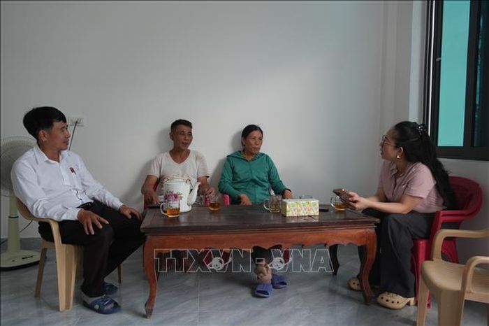 Sau nhiều năm sống trong căn nhà xuống cấp, chị Phan Thị Ngọc ở xóm Hưng Mỹ, xã Hưng Nguyên - nạn nhân nhiễm chất độc hóa học - đã có được căn nhà mới khang trang.