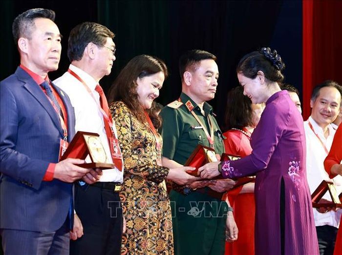 Đại hội tri ân các Ủy viên BCH TW Hội khóa XI không tái cử.