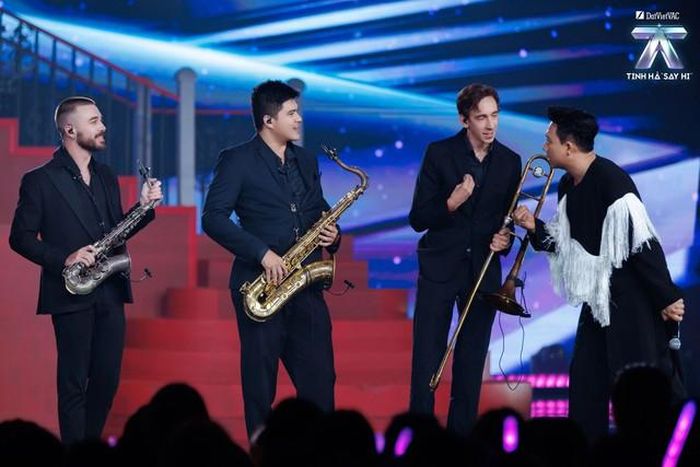 Livestage 2 của Tinh Hà "Say Hi" gây chú ý khi quy tụ nhiều nghệ sĩ quốc tế đồng hành cùng các đội thi. Ảnh: NSX