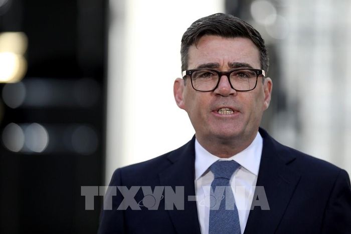 Tân Thủ tướng Anh Andy Burnham trong bài phát biểu đầu tiên trước số 10 Phố Downing, London ngày 20/7/2026. Ảnh: THX/TTXVN
