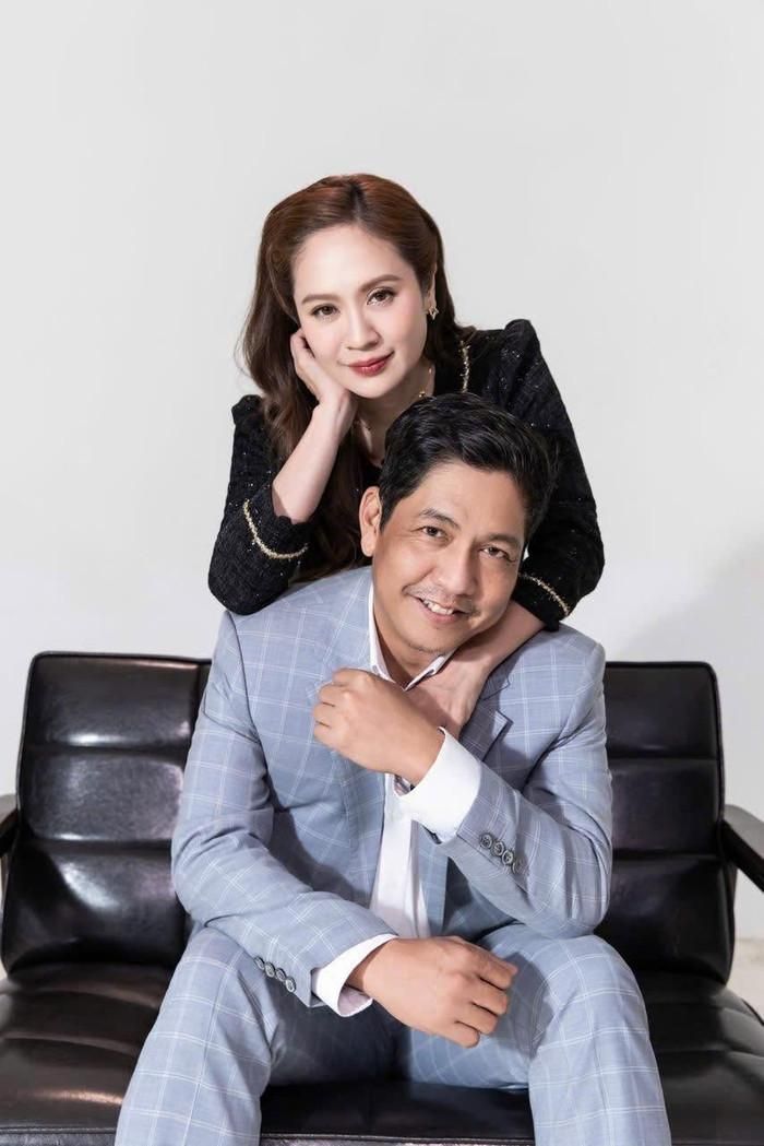 Thanh Thúy và Đức Thịnh có cuộc hôn nhân viên mãn kéo dài 18 năm. Ảnh: FBNV