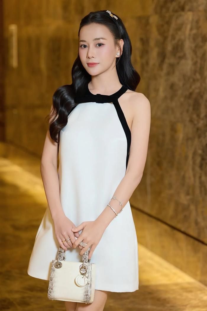 Diễn viên Phương Oanh.