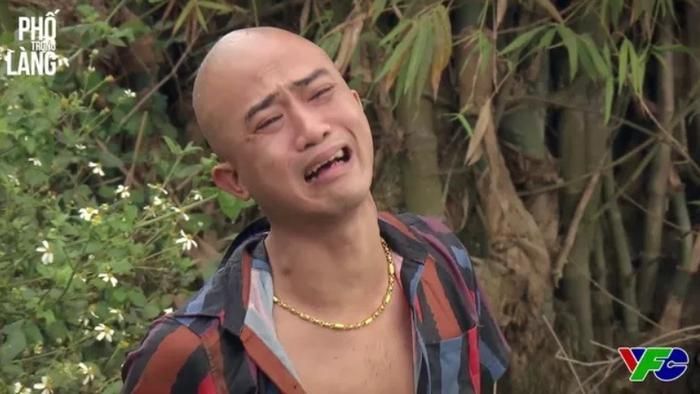 Khả năng biến đổi giọng nói và phong cách diễn xuất tiếp tục trở thành điểm mạnh nổi bật của Doãn Quốc Đam trên màn ảnh. Ảnh: VFC.