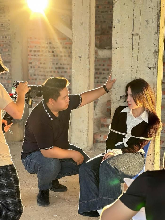 Hậu trường một phân cảnh phim ngắn do Vinh Gấu thủ vai