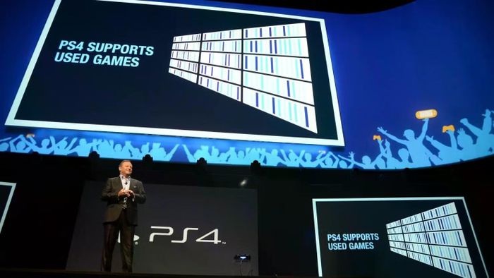Ông Jack Tretton, cựu chủ tịch Sony Computer Entertainment America phát biểu tại buổi họp báo trong khuôn khổ triển lãm E3 2013 vào tháng 6/2013