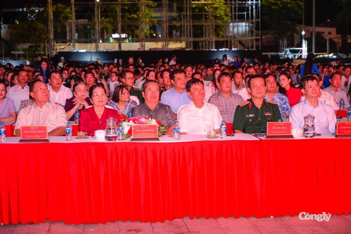 Các đại biểu tham dự chương trình