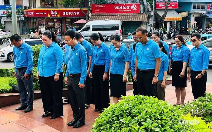 Thành kính tri ân các Anh hùng liệt sĩ.