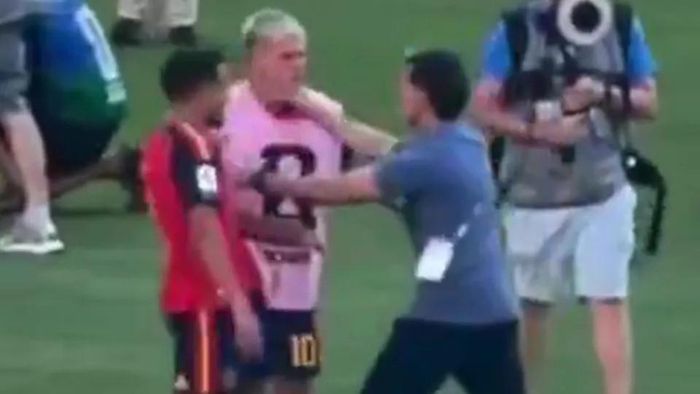 Roberto Ayala dường như đã đánh Dani Olmo sau trận chung kết World Cup. Ảnh: X @davidjaca