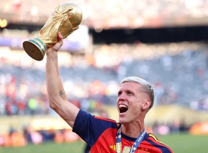Olmo ăn mừng chiến thắng của đội tuyển Tây Ban Nha tại World Cup ở New Jersey. Ảnh: Getty