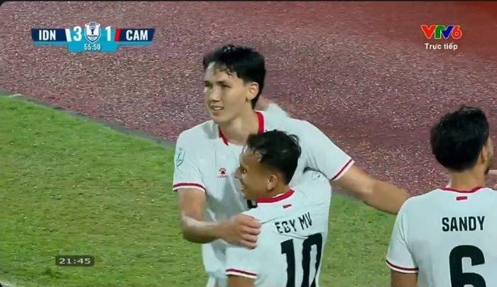 Baker lập cú hattrick. Ảnh chụp màn hình
