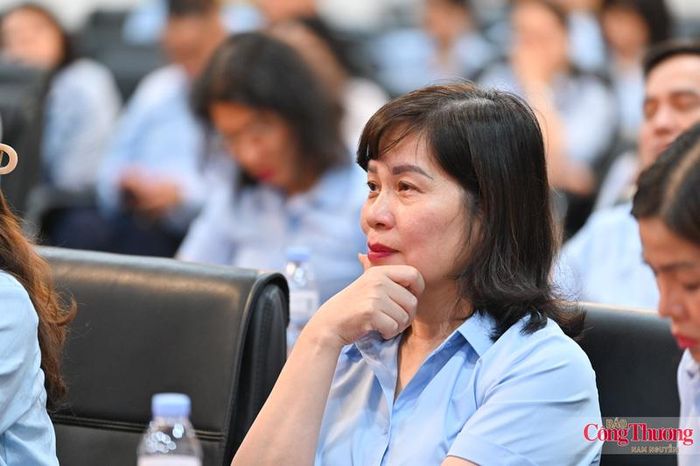 Không chỉ là lời tự sự của riêng Mẹ, đó còn là tiếng lòng của biết bao gia đình đã lặng thầm hiến dâng những điều quý giá nhất cho độc lập, tự do của đất nước.