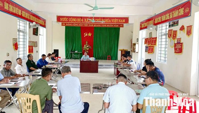 Đảng viên chi bộ ở xã Thanh Quân sinh hoạt định kỳ hằng tháng.