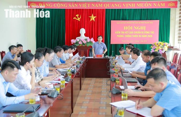 Phó Giám đốc Sở Xây dựng Lý Đình Sĩ, Trưởng đoàn công tác phát biểu kết luận buổi làm việc.