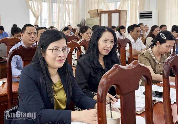 Đại biểu dự hội nghị.