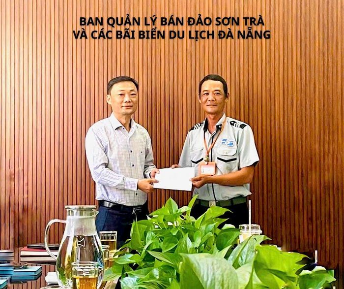Anh Phan Thanh Trinh, nhân viên đội cứu hộ nhiều lần được khen thưởng vì những hành động đẹp.