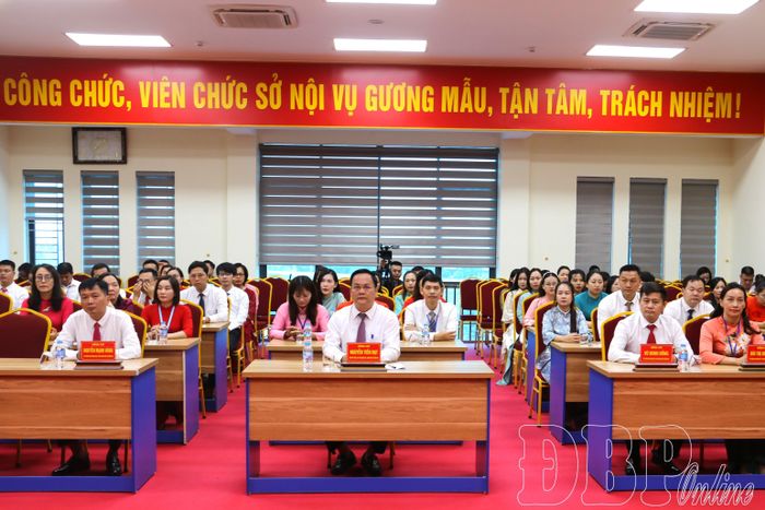 Đại biểu dự hội nghị.