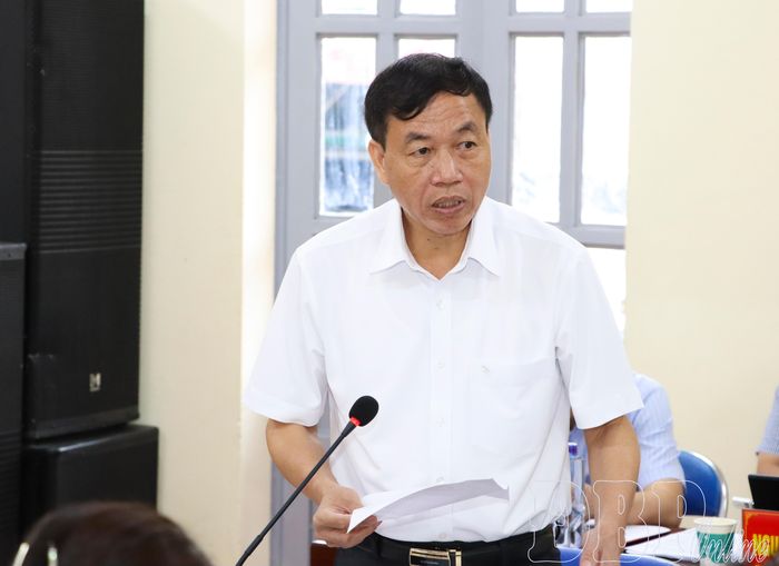 Chủ tịch UBND tỉnh Lê Văn Lương phát biểu tại buổi làm việc.