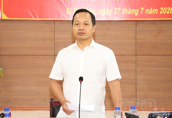 Bí thư Tỉnh ủy Trần Tiến Dũng phát biểu kết luận buổi làm việc.