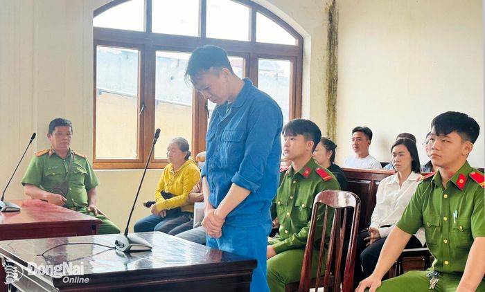 Bị cáo Nguyễn Minh Phúc tại phiên tòa xét xử. Ảnh: Tố Tâm