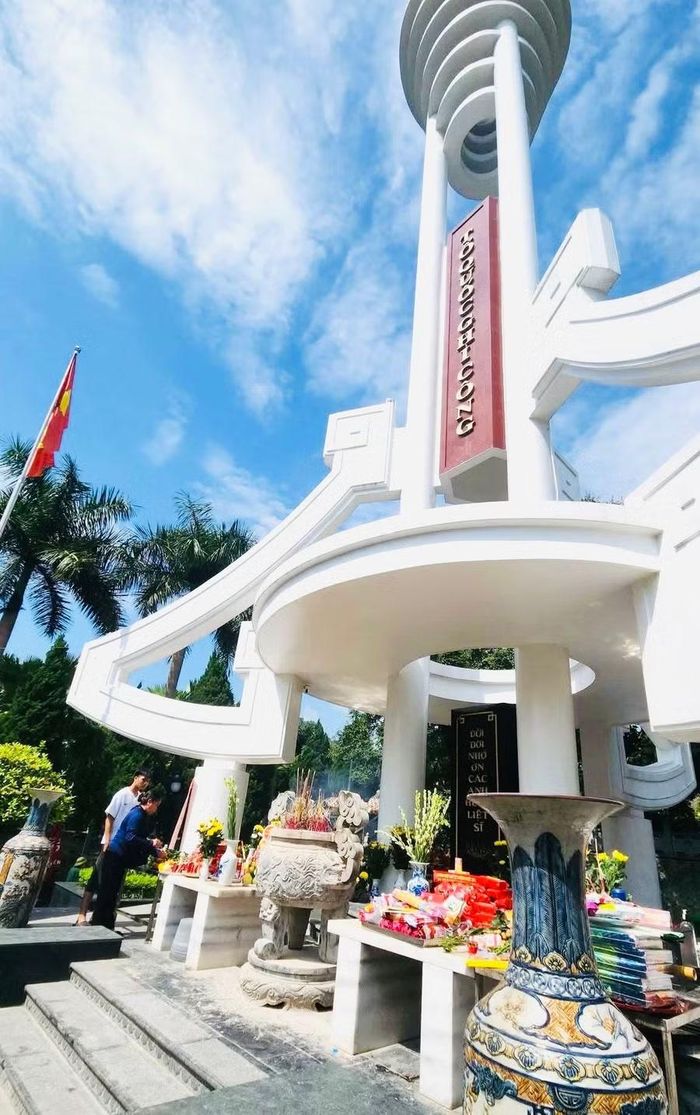 Nghĩa trang Liệt sĩ Quốc gia Vị Xuyên.