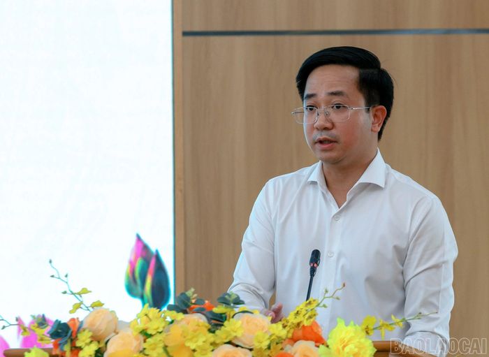 Lãnh đạo Sở Nông nghiệp và Môi trường phát biểu tại buổi làm việc.