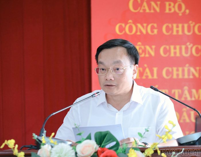 Lãnh đạo Sở Tài chính phát biểu tại buổi làm việc.