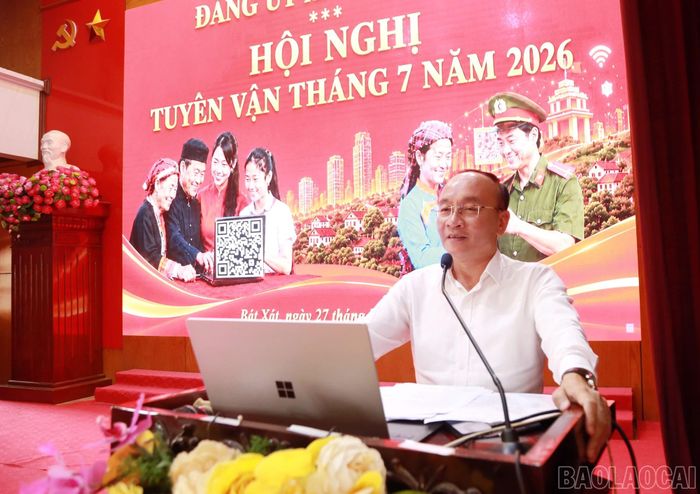Đồng chí Vũ Hồng Phương - Phó Bí thư Thường trực Đảng ủy xã Bát Xát phát biểu ra mắt mô hình "Tuyên vận số".