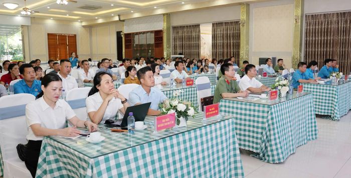 Đại biểu dự hội nghị.