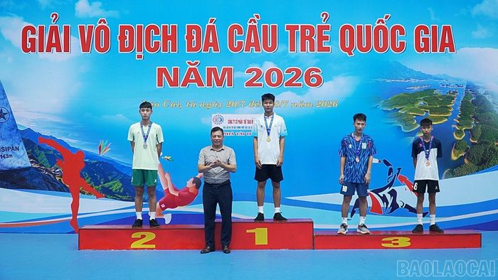 Đoàn Lào Cai giành Huy chương Vàng ở nội dung đơn nam lứa tuổi 16 - 17.