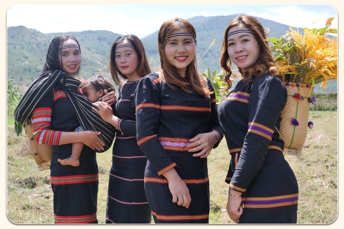 Những phụ nữ người dân tộc Cơ Ho trên cao nguyên Djiring - Lâm Đồng
