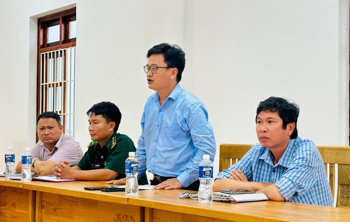 Lãnh đạo UBND phường La Gi nêu ý kiến tại buổi làm việc