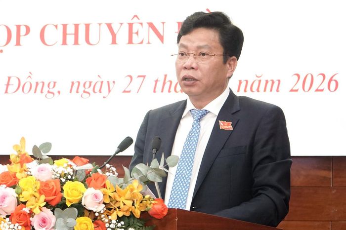Đồng chí Lưu Văn Trung, Phó Bí thư Tỉnh ủy, Chủ tịch HĐND tỉnh phát biểu khai mạc kỳ họp