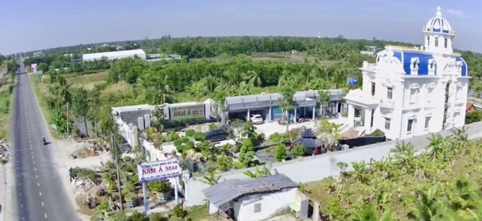 Căn biệt thự của ông Hồ An Tập xây dựng trên khu đất nông nghiệp tại Phường Tân Thành.