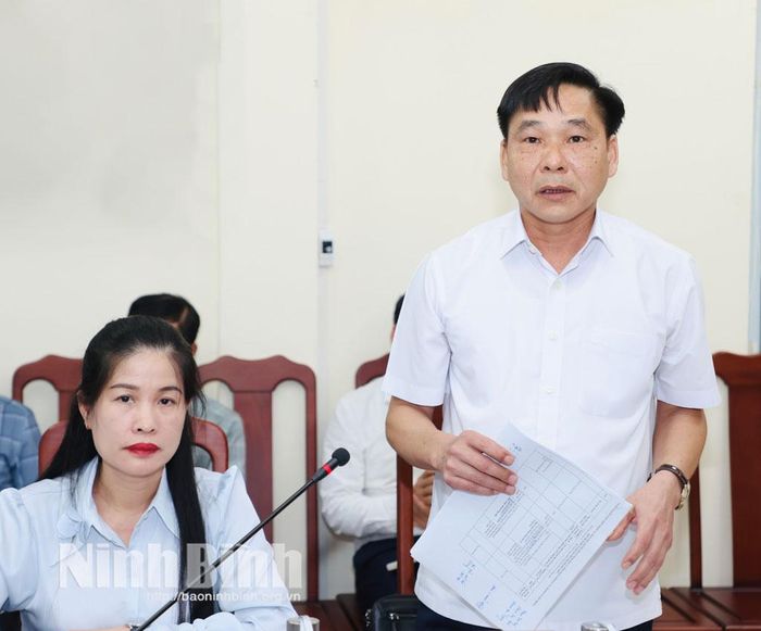 Đồng chí Nguyễn Anh Chức, Ủy viên Ban Thường vụ Tỉnh ủy, Phó Chủ tịch UBND tỉnh phát biểu tại buổi tiếp công dân.