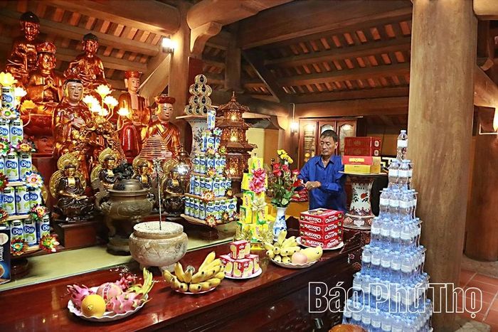 Chính điện thờ Tam Bảo - trung tâm sinh hoạt tín ngưỡng của nhà chùa.